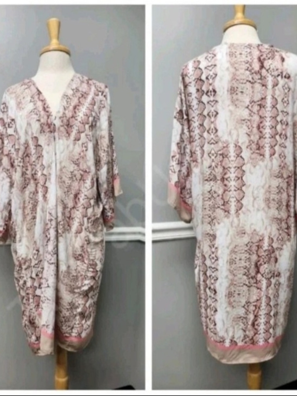Time and Tru Snake Print Kimono Open Front Knee Length Robe/Cover Up Size L / XL